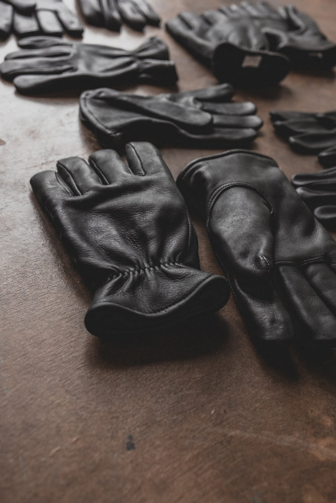 Medium Weight Unlined Deerskin Work Glove - Wing Thumb